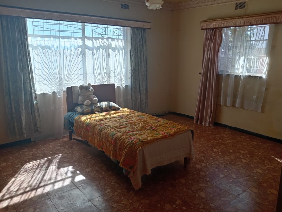4 Bedroom Property for Sale in Mabopane Unit D North West